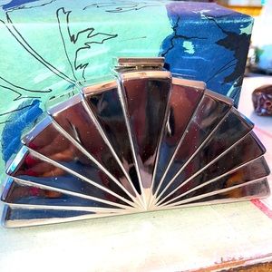 VINTAGE ART DECO METAL WALBORG SILVER EVENING BAG PURSE